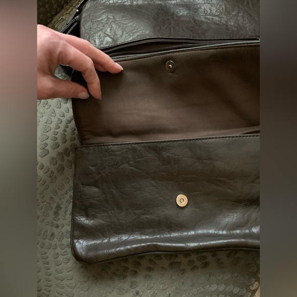 Mark Black “In Reverse Purse” Snap Front Closure, Several Compartments,New - Picture 8 of 16